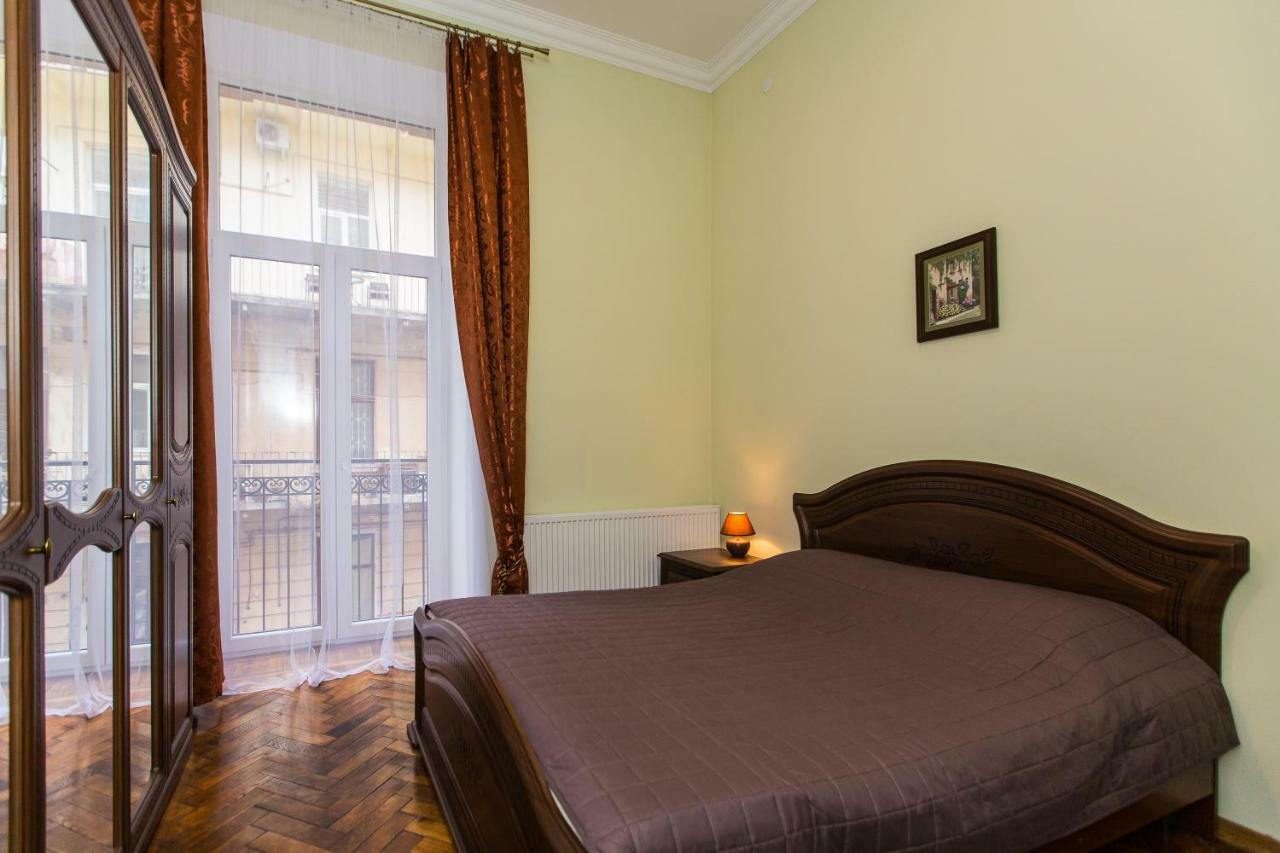 3 Rooms Apartments In The City Centr Lemberg Exterior foto