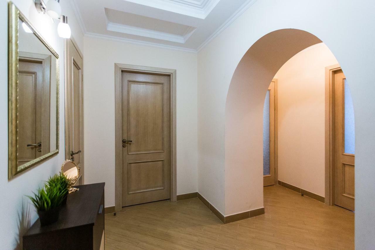 3 Rooms Apartments In The City Centr Lemberg Exterior foto